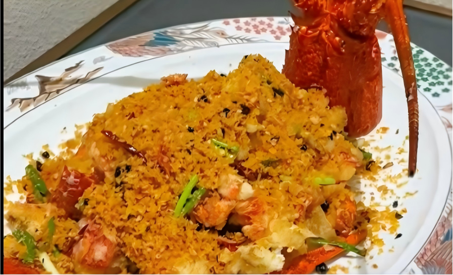 Typhoon Shelter Lobster